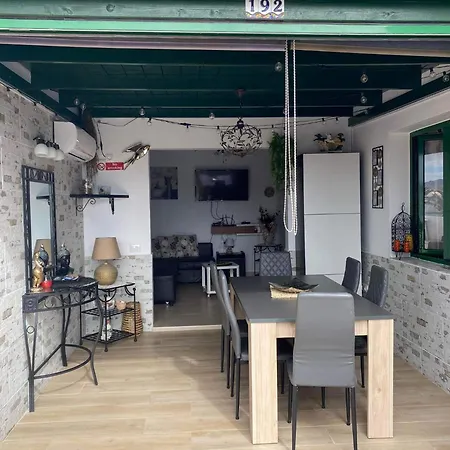 Noemi Puerta Del Sol Apartmán *